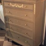 57 4247 CHEST OF DRAWERS
